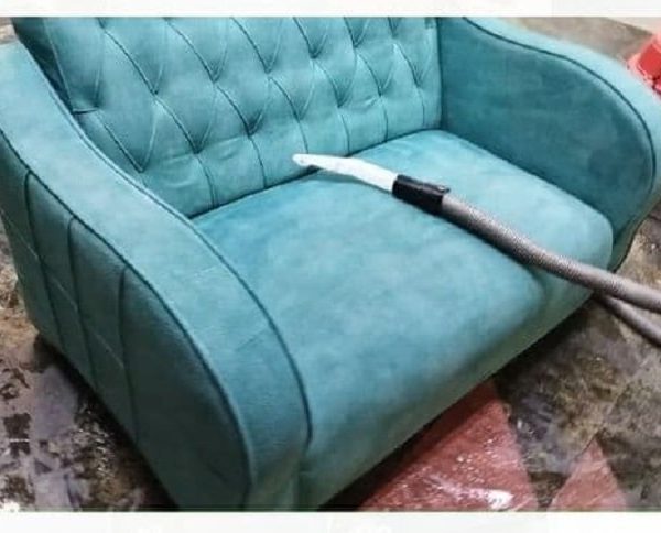 نکات تمیز کردن مبلمان پارچه رنگ روشن